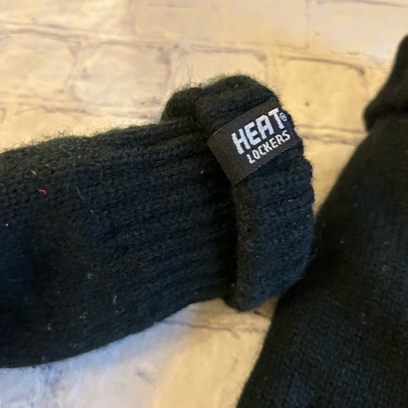 HEAT HOLDERS WOMENS BLACK CABLE KNIT YARN & PLUSH FUR LIKE LINING HAT& GLOVES - Picture 6 of 7